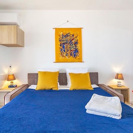 Océanides - studio rénové avec magnifique vue mer - Saint-Gilles-Les-Bains Extérieur photo