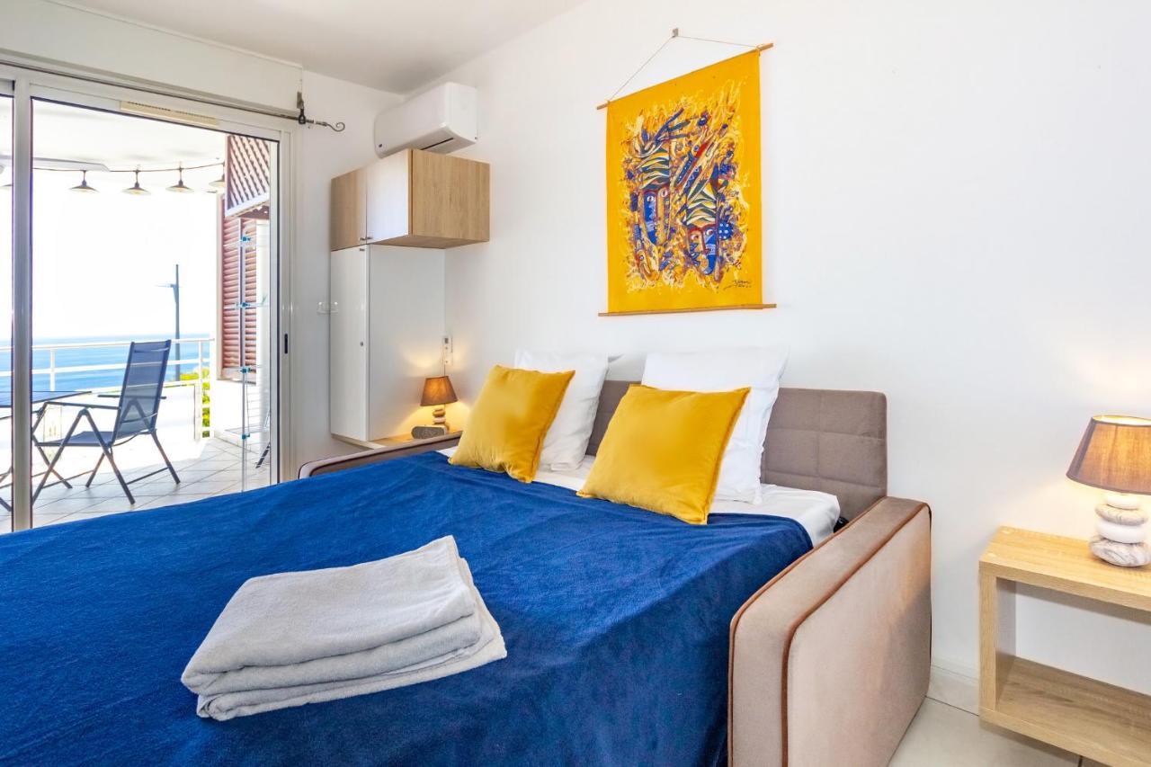 Océanides - studio rénové avec magnifique vue mer - Saint-Gilles-Les-Bains Extérieur photo